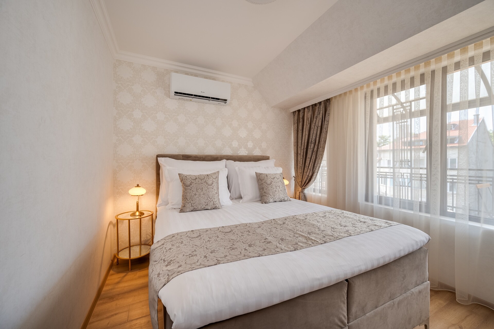 Prestige Central Atelier 9 Click And Rent Bulgaria