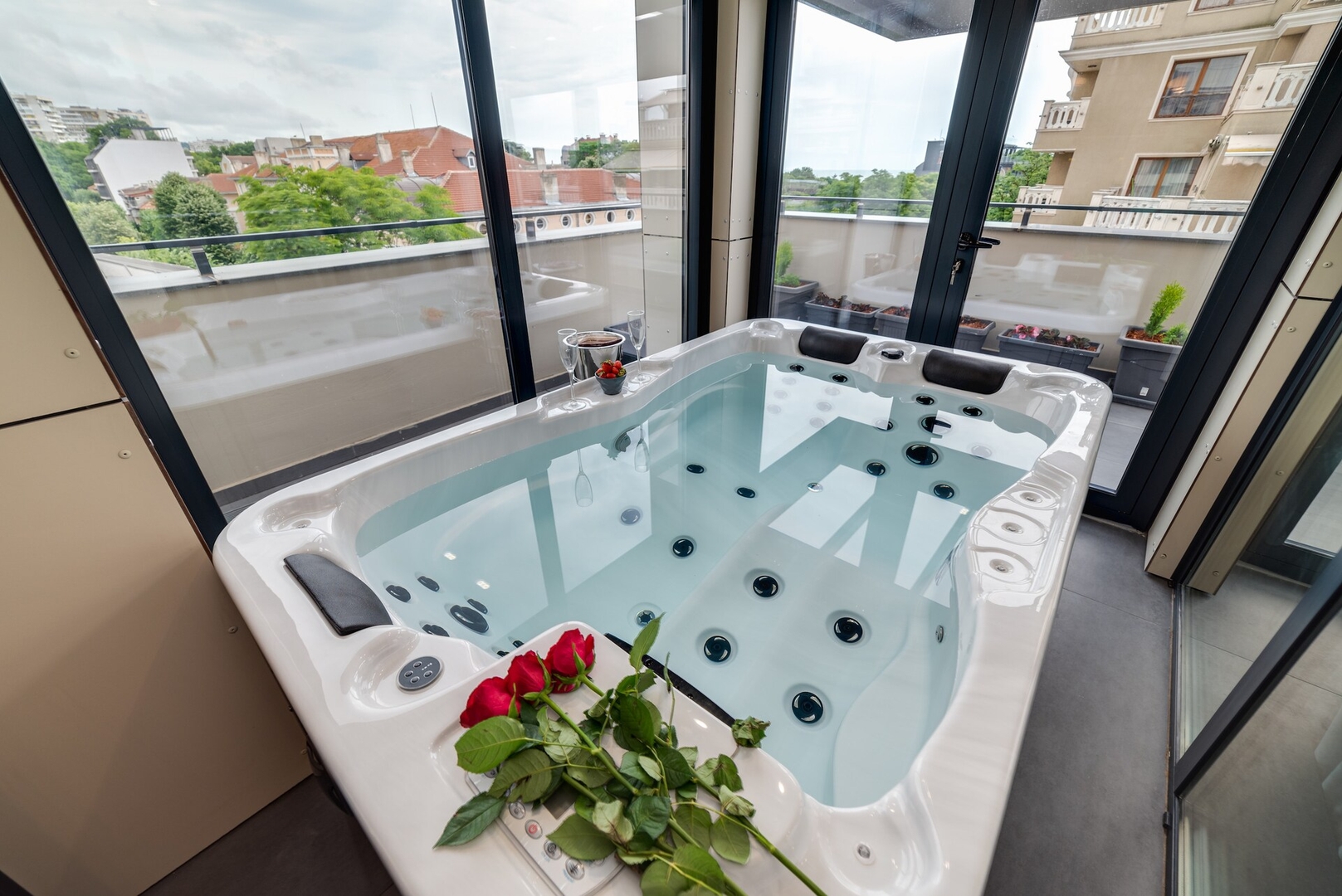 Varna Classic Jacuzzi Apartment №12 3 Click And Rent Bulgaria