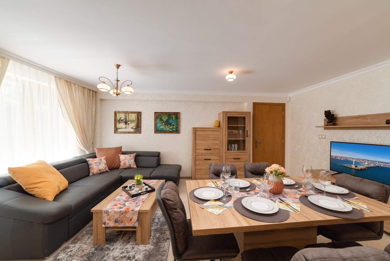Deluxe and Central Garden Apartment 4 Click And Rent Bulgaria