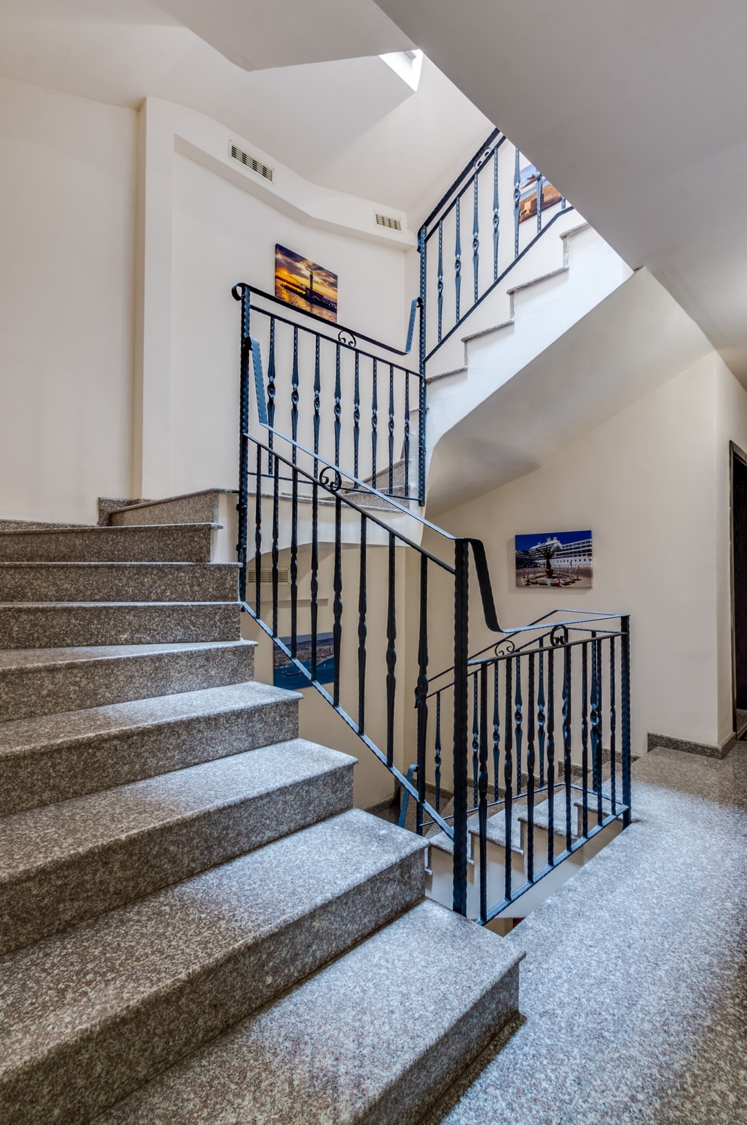 Prestige Central Apartment 6 8 Click And Rent Bulgaria