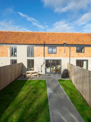 Bramble Barn | Sleeps 8, Golf Course Views