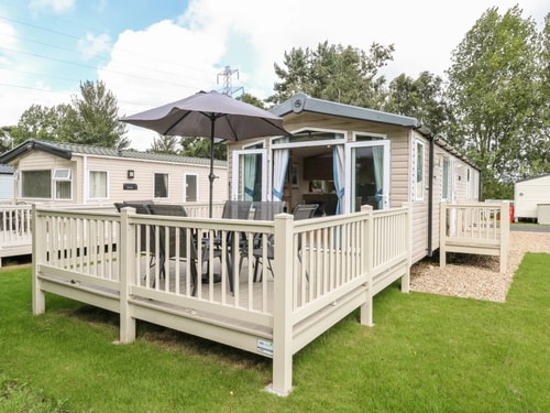 Dog-Friendly Caravan on a Norfolk Country Estate