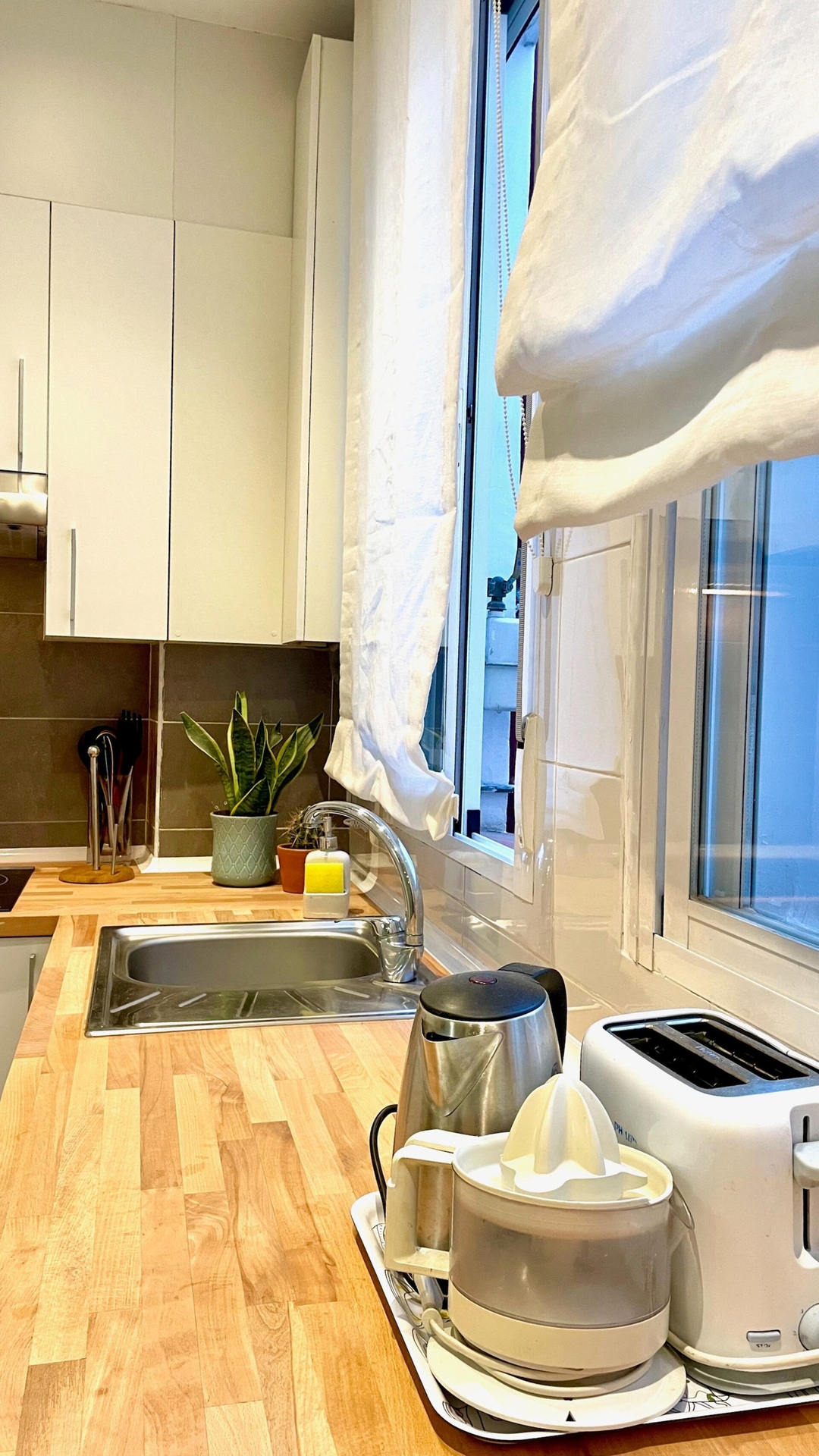Charming apartment. Central / modern. Amparo 20 Mi casa is your house