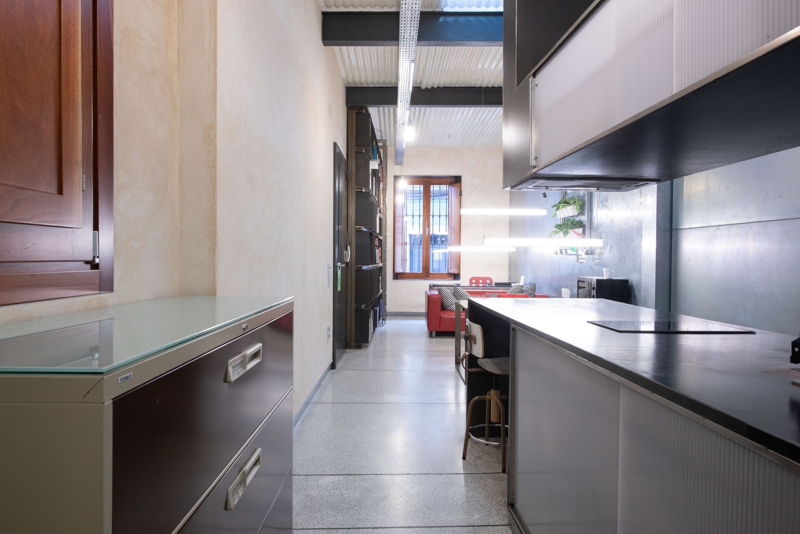 Contemporary Loft Space in Historic City Center 12 Mi casa is your house