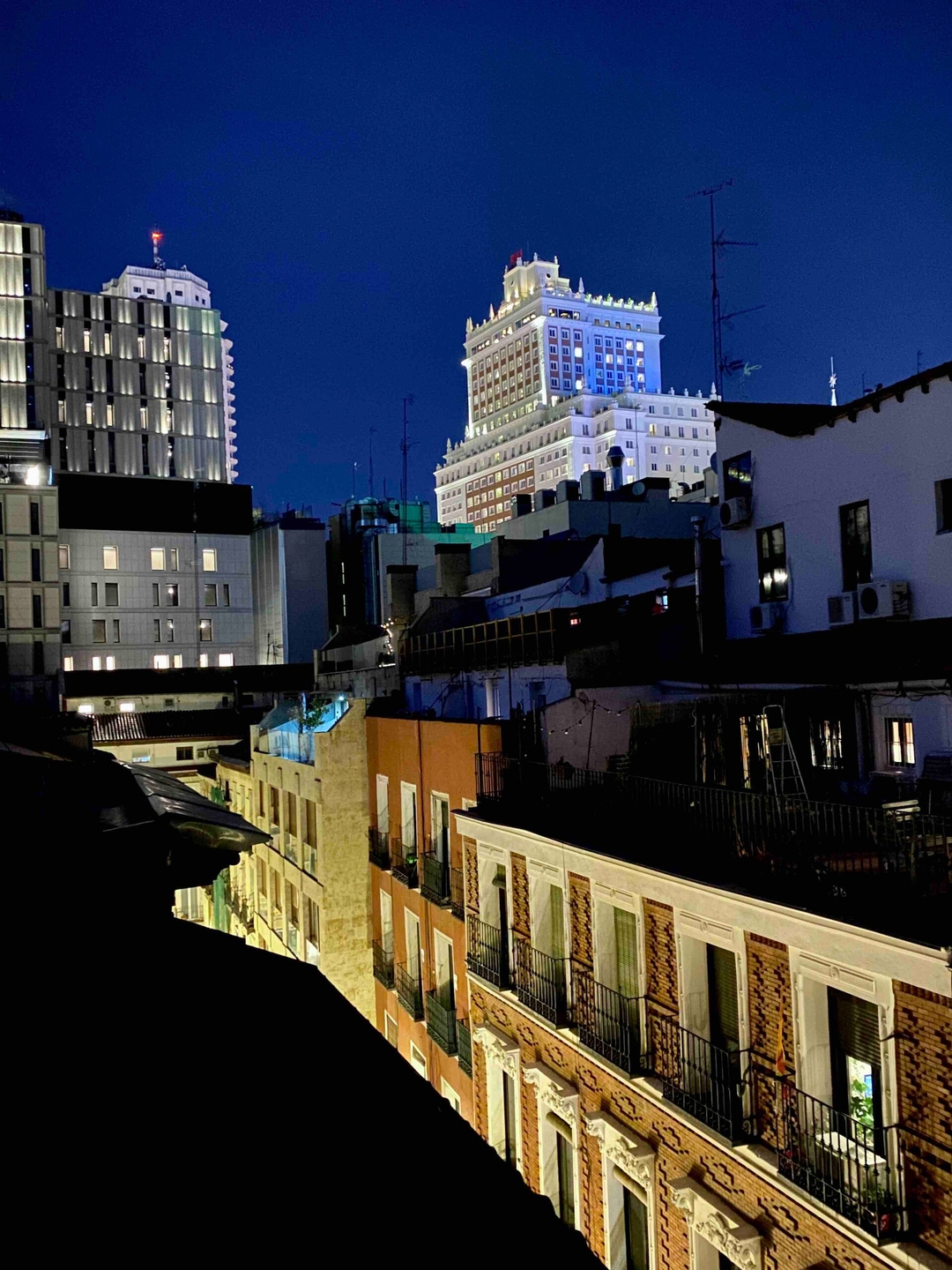 Duplex-terrace close to Gran Vía 20 Mi casa is your house