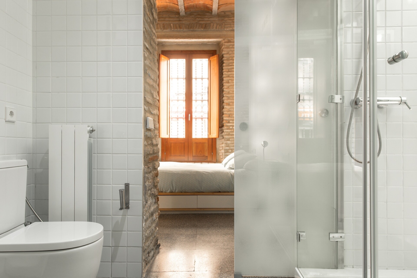 The Yellow Box: An Industrial Style Apartment 26 Mi casa is your house