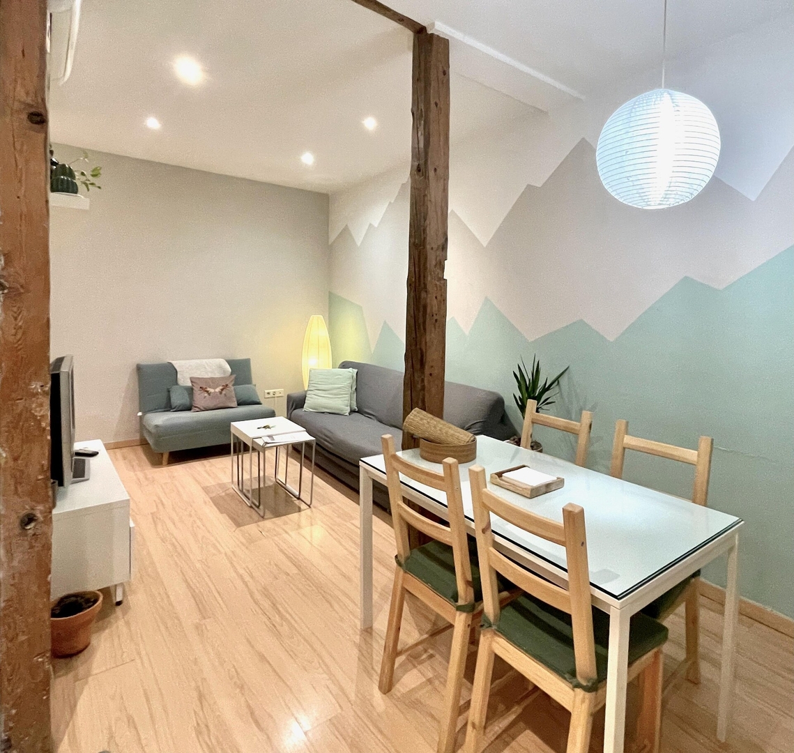 Charming apartment. Central / modern. Amparo 6 Mi casa is your house