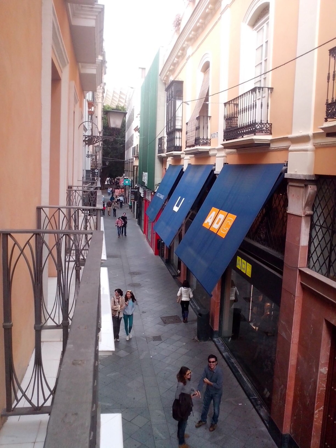IN THE HEART OF THE CITY CENTER 14 Mi casa is your house