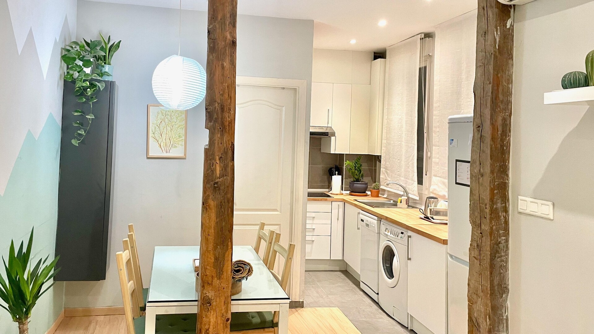 Charming apartment. Central / modern. Amparo 9 Mi casa is your house