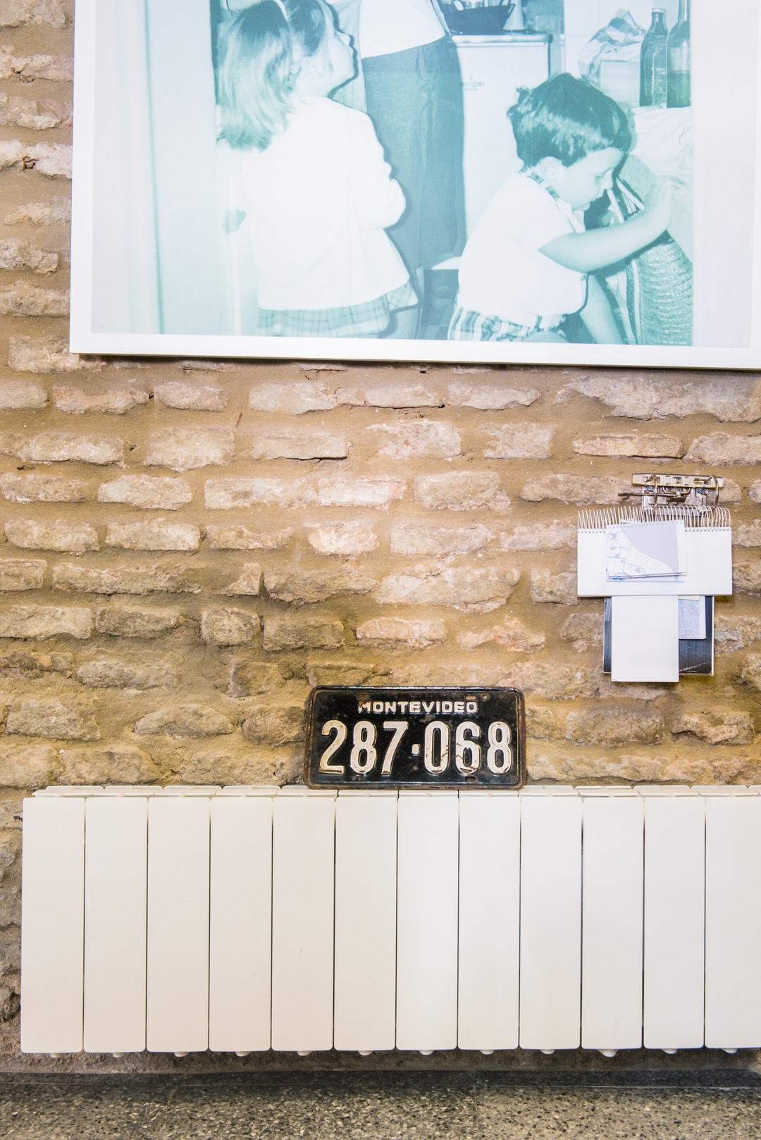 The Yellow Box: An Industrial Style Apartment 8 Mi casa is your house