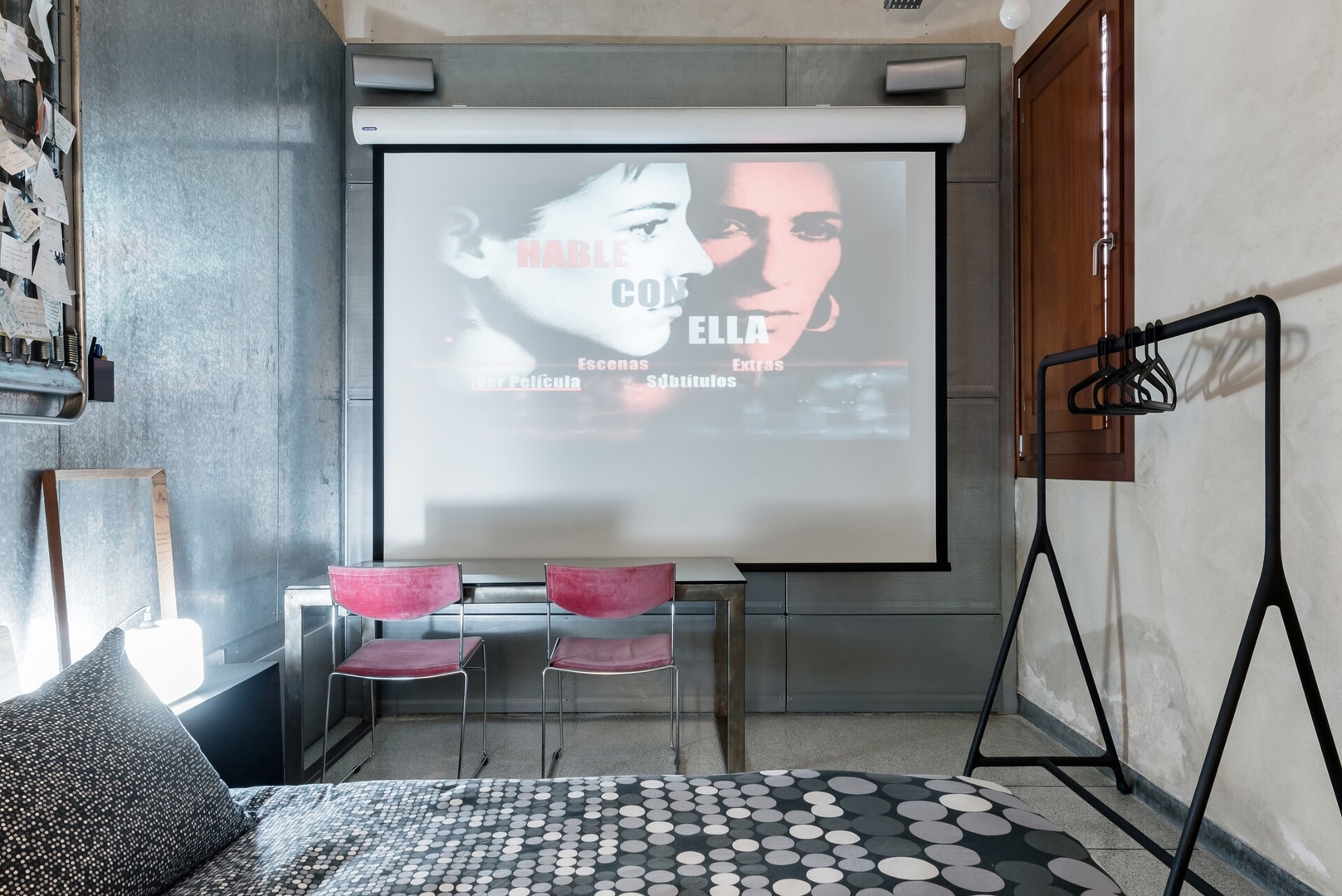 Contemporary Loft Space in Historic City Center 6 Mi casa is your house