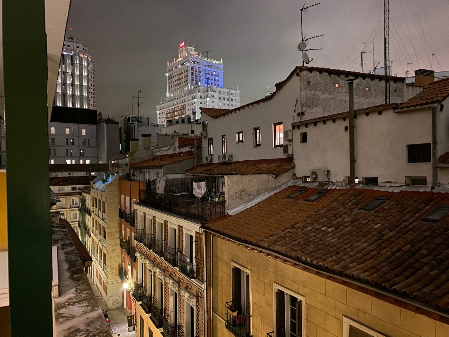 Duplex-terrace Plaza de España WIFI 12 Mi casa is your house