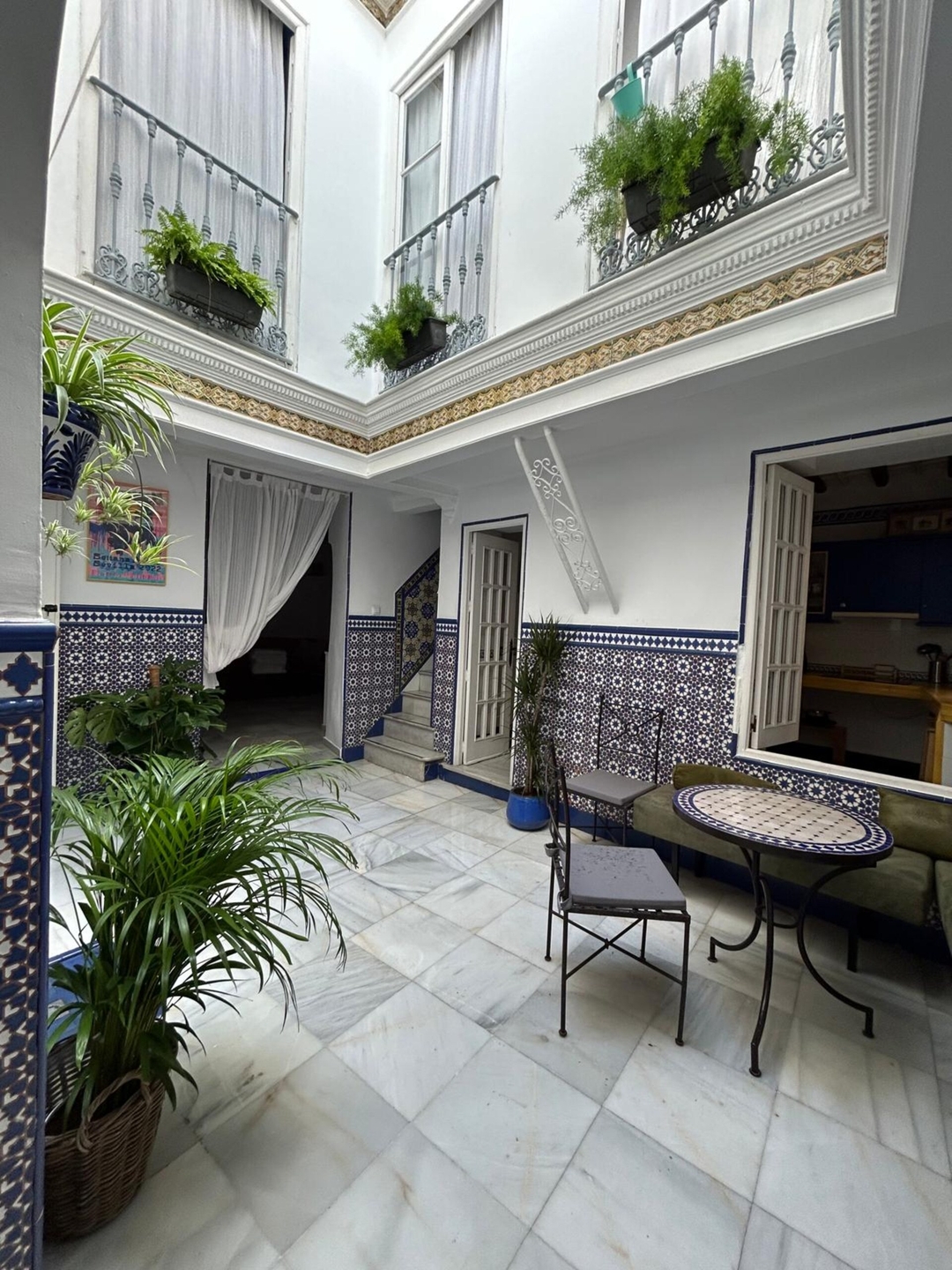 Un patio en La Alameda 26 Mi casa is your house