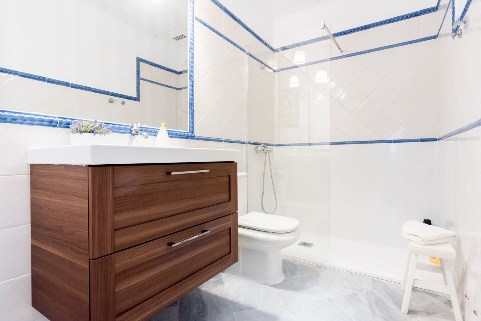 Moderno y espacioso apartamento junto a la calle Regina 11 Mi casa is your house