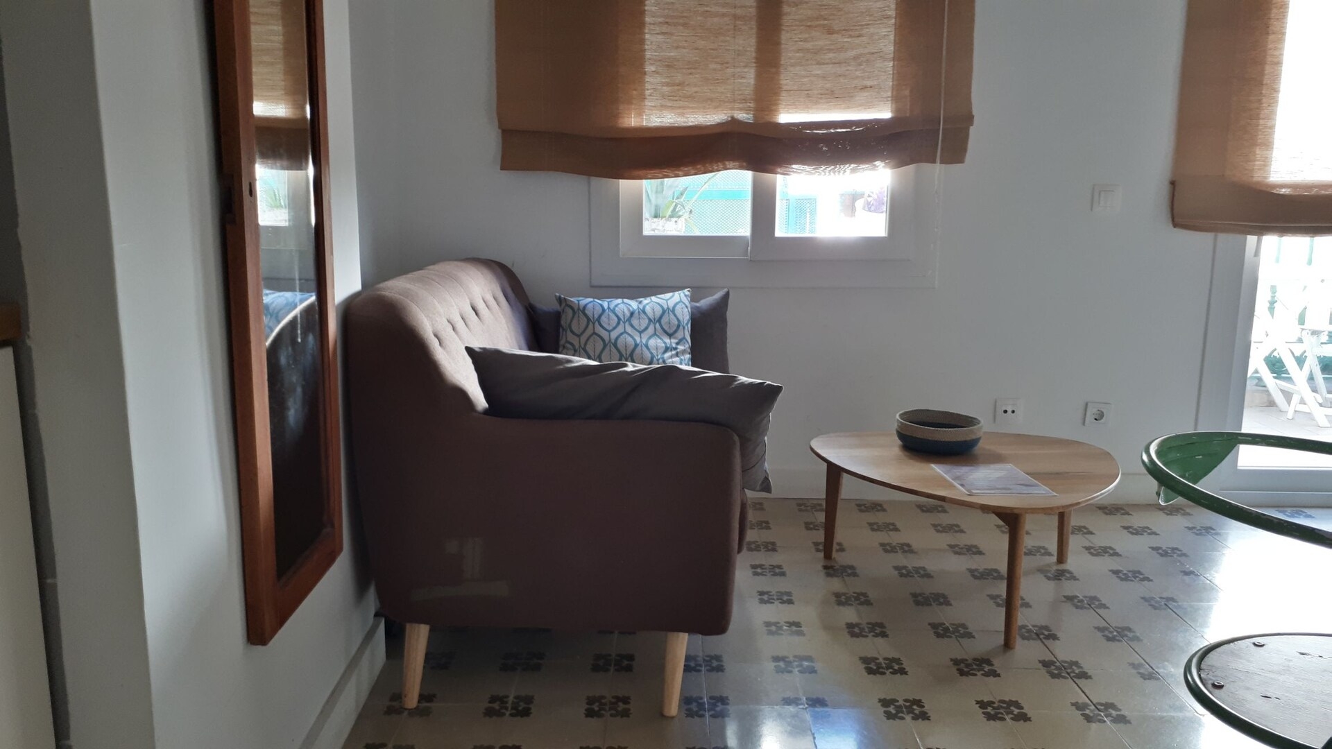 Charming WHITE LOFT: peaceful in the city old town 29 Mi casa is your house