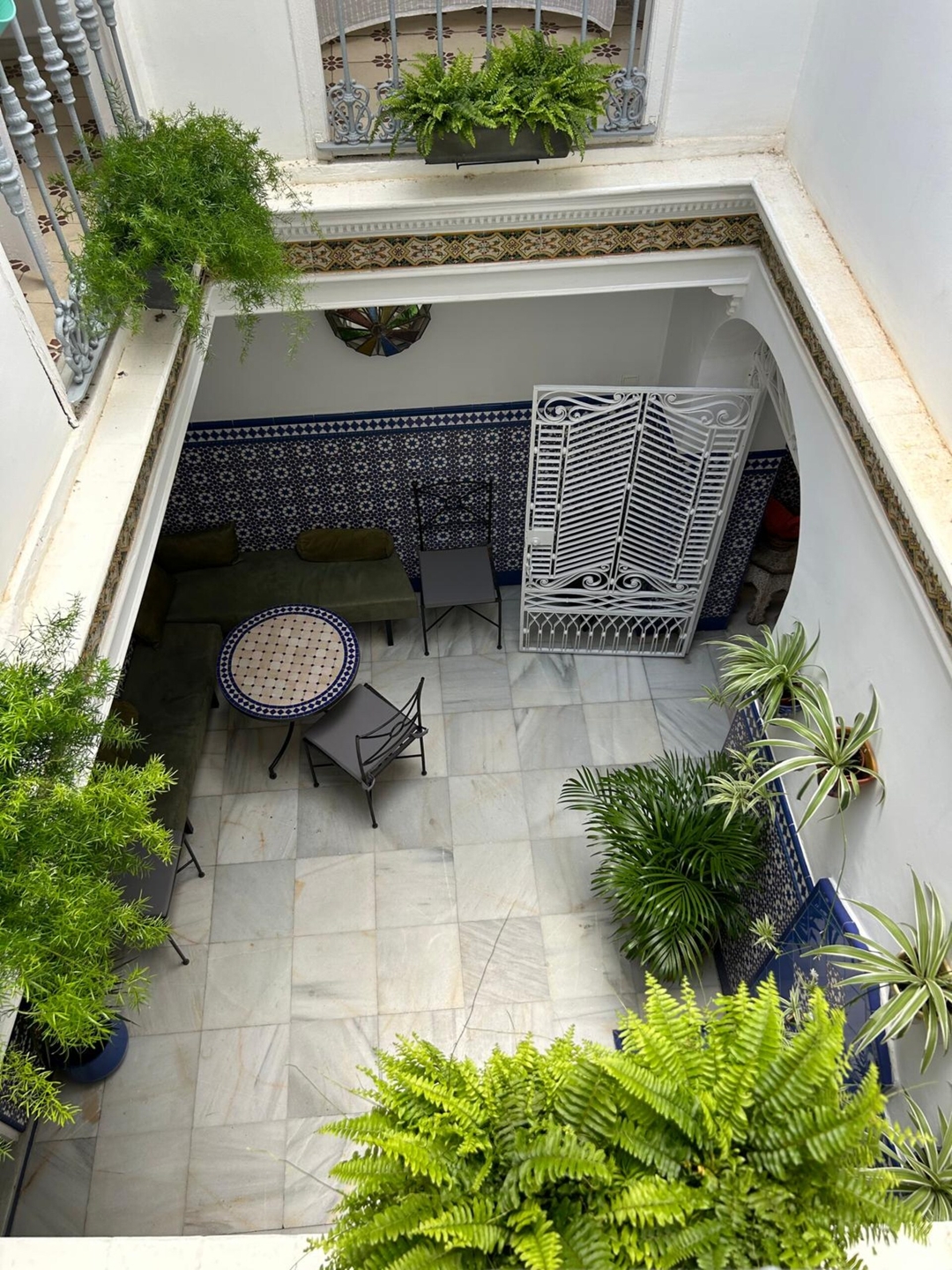 Un patio en La Alameda 13 Mi casa is your house