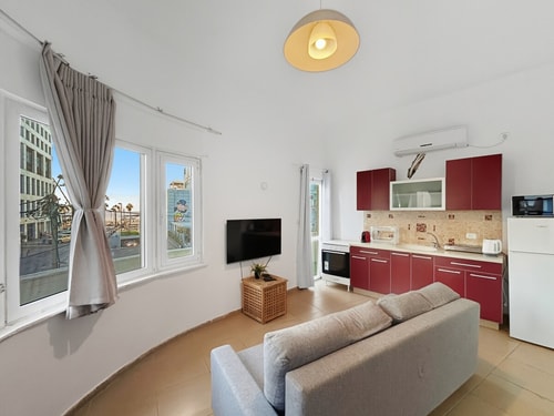 HaYarden Vibe - 1 Bedroom With Balcony By Vacay