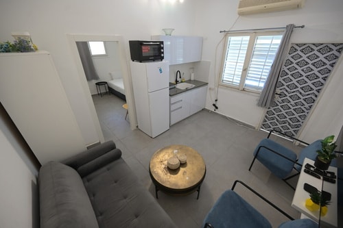 Ben Yehuda - 1 Bedroom Apartment - By Vacay