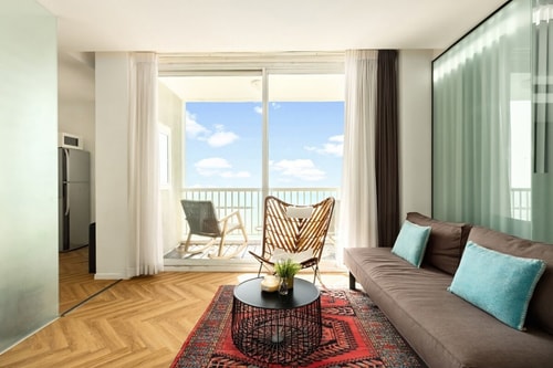 (Building Shelter)Luxury 4Bedroom Inside An Hotel