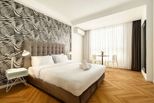 (Building Shelter) Sea View Studio Inside An Hotel