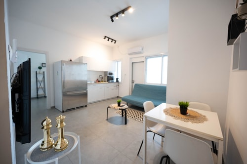 HaYarkon Seaside - 3 Bedroom By Vacay