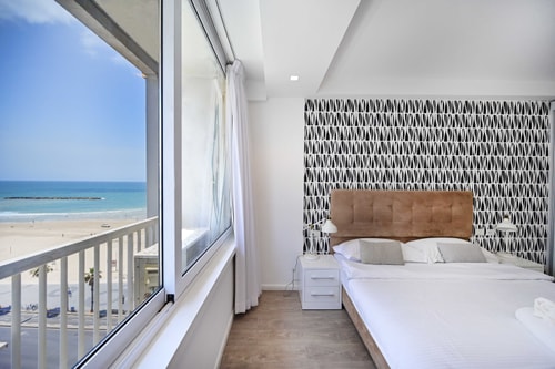 (Building Shelter) Luxury 1 Bedroom Inside Hotel