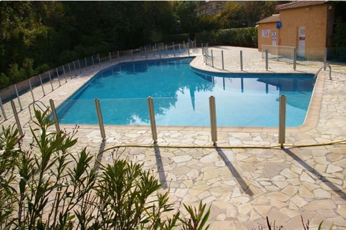 T2 Eclat Carmin-Clim, terrasse,  piscine, tennis. CapitalChic Conciergerie