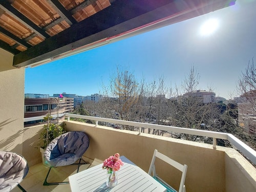 Studio Azur - terrasse et parking,10 mn à pied mer CapitalChic Conciergerie