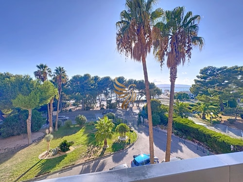 CapRaphéa T2 with seaview,balcony,parking,AC. 4 CapitalChic Conciergerie