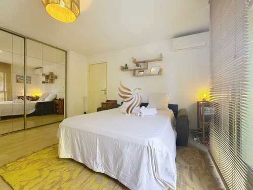 Édenia, AC,balcony swimming pool, Wi-Fi & parking 38 CapitalChic Conciergerie