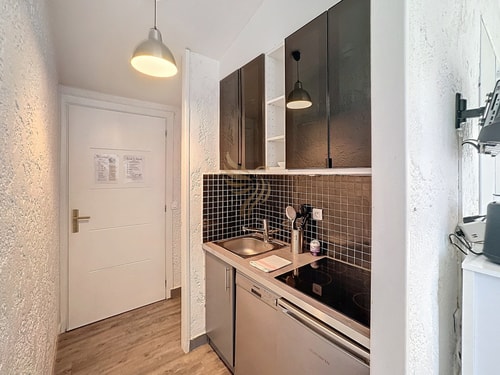 Charming 2-room, terrace, pool, parking, near sea 21 CapitalChic Conciergerie