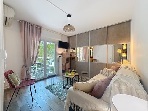 Studio 201–2 people Comfort, terrace-veranda-WiFi 17 CapitalChic Conciergerie
