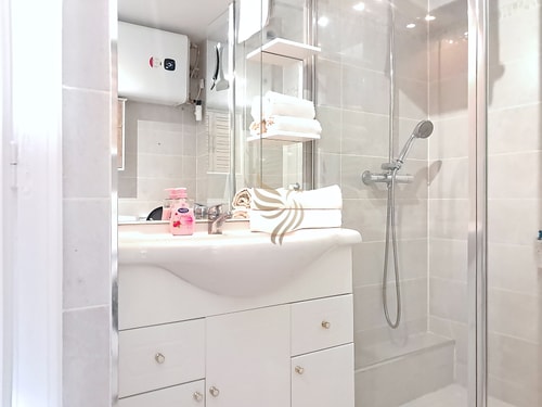 5-room studio - sea view- terrace - parking 26 CapitalChic Conciergerie