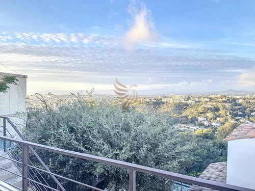 Cocoon HorizSky Studio - Sleeps 2 - Terrace - WiFi 2 CapitalChic Conciergerie