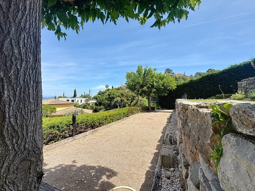 2-bedroom apartment – sleeps 4 – Sea view 7 CapitalChic Conciergerie