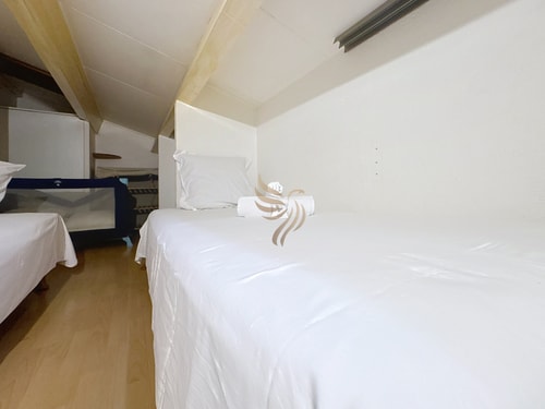 Blue Lagon–4 peopl–Piscine-Tennis 26 CapitalChic Conciergerie