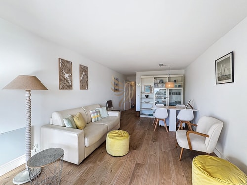 Apt 4 ppl, terrace, pool, A/C 16 CapitalChic Conciergerie