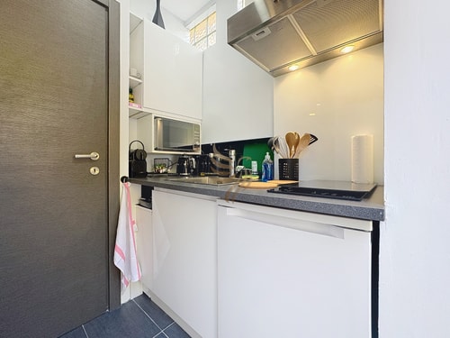 Chic Studio – Parking & Beaches 15min Walk 24 CapitalChic Conciergerie