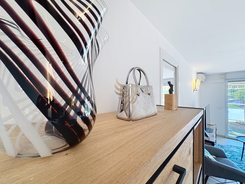 Serenity Getaway–4 people–WiFi–Terrace–Garage 6 CapitalChic Conciergerie