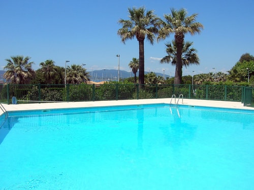 Apt 4 ppl, terrace, pool, A/C 1 CapitalChic Conciergerie