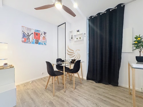 Chic Studio – Parking & Beaches 15min Walk 7 CapitalChic Conciergerie