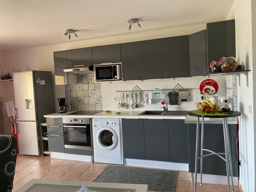 3-bed apt, 4 ppl, pool, WiFi, parking 9 CapitalChic Conciergerie