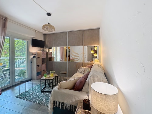 Studio 201–2 people Comfort, terrace-veranda-WiFi 21 CapitalChic Conciergerie