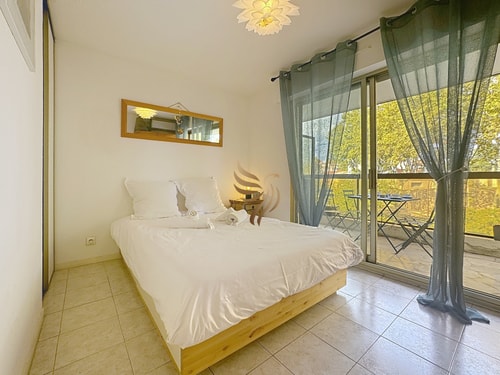 Édenia, AC,balcony swimming pool, Wi-Fi & parking 4 CapitalChic Conciergerie