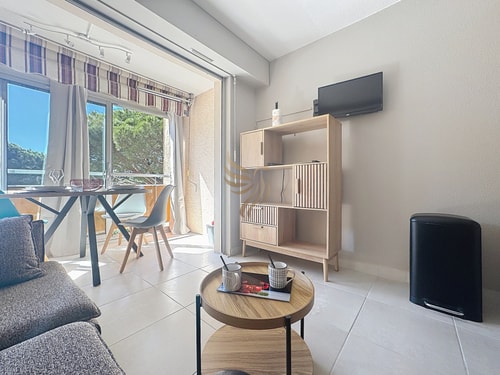 Studio Coco'B, 4p, A/C, Wi-Fi, beach 500m, parking 11 CapitalChic Conciergerie