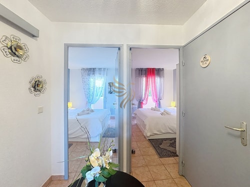 3-bed apt, 4 ppl, pool, WiFi, parking 35 CapitalChic Conciergerie