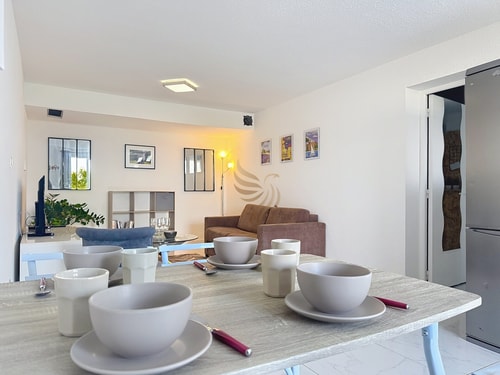 Charming 2-room apt, sleeps 4, garden, WiFi 4 CapitalChic Conciergerie