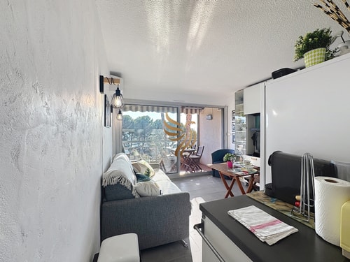 CapRaphéa T2 with seaview,balcony,parking,AC. 22 CapitalChic Conciergerie