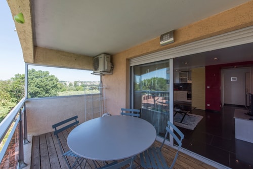 T2 Éclat Carmin, A/C, terrace, pool, tennis 20 CapitalChic Conciergerie