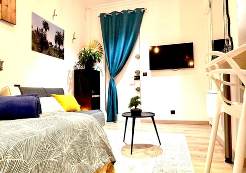 StudioCalifornia-Parking-Plages 15 min walk 12 CapitalChic Conciergerie